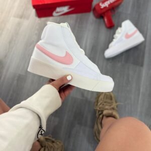 NIKE BLAZER HIGHT