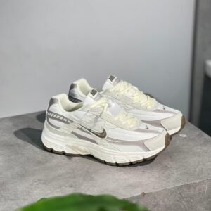 NIKE INITIATOR