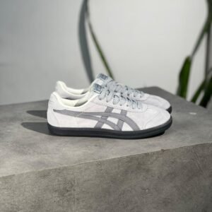 ONITSUKA TIGER