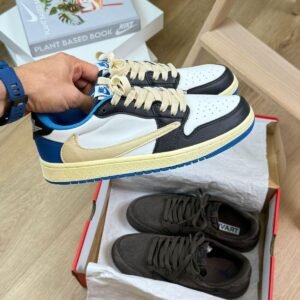 NIKE JORDAN RETRO 1 TRAVIS